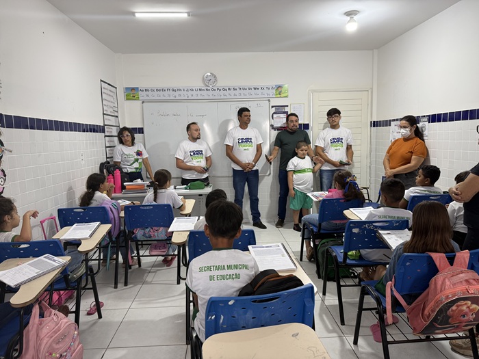 Campanha Cidade Limpa, Compromisso de Todos, alunos da Rede Municipal participam de ação educativa sobre descarte correto do lixo