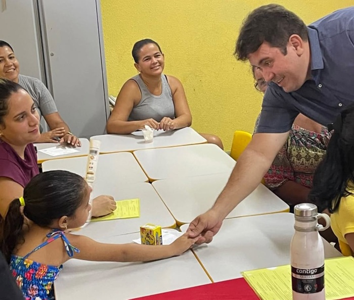 Em Sousa, prefeito Helder Carvalho visita escola no Distrito de São Gonçalo