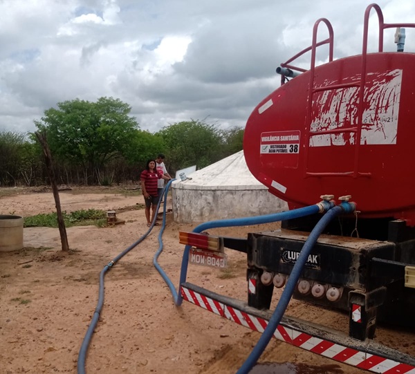 Prefeitura de Sousa intensifica ações na zona rural através do serviço de abastecimento d´água 