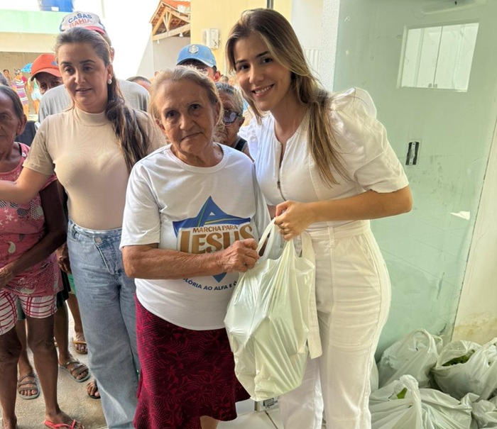 Prefeitura de Sousa realiza mais uma etapa de entrega dos produtos do PAA no CRAS I - Mutirão 	
