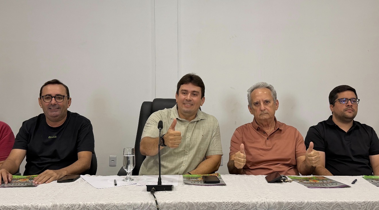 Em coletiva, prefeito Helder Carvalho anuncia programação para os meses de maio, junho e julho