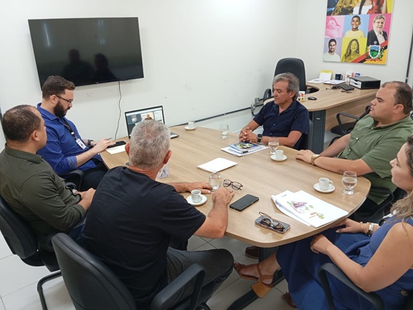 Secretário de Turismo de Sousa participa de reunião que debateu sobre projeto que vai impactar diretamente o turismo da cidade 