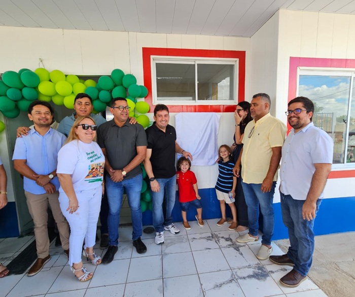 No bairro Jardim Brasília, Prefeitura inaugura serviço de revitalização de creche e ginásio poliesportivo 