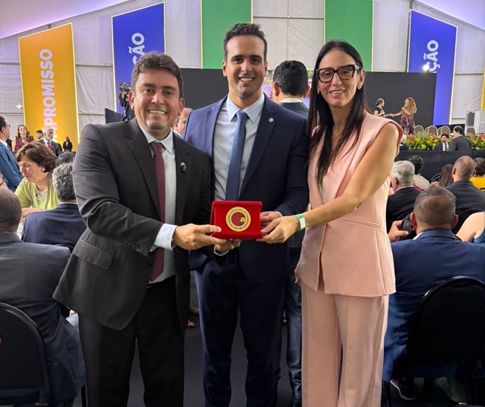 Prefeitura recebe Selo Ouro do MEC por excelência na alfabetização de Sousa