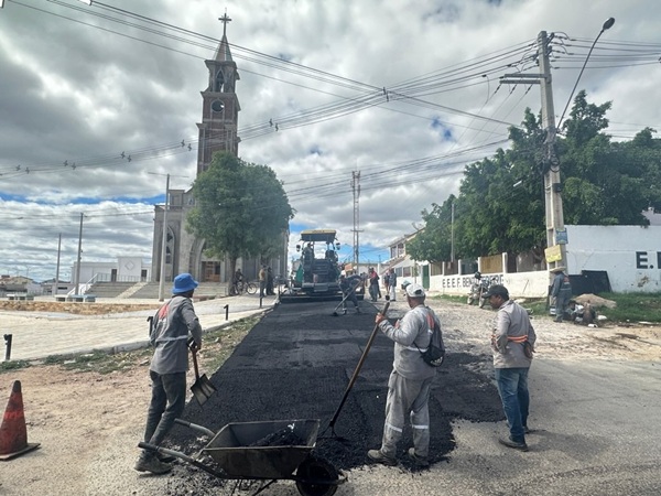 Prefeitura inicia ação para asfaltamento de diversas ruas de Sousa; saiba mais 