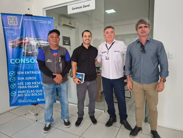 Prefeitura de Sousa abre diálogo com proprietários de revendas de veículos sobre organização do espaço urbano 