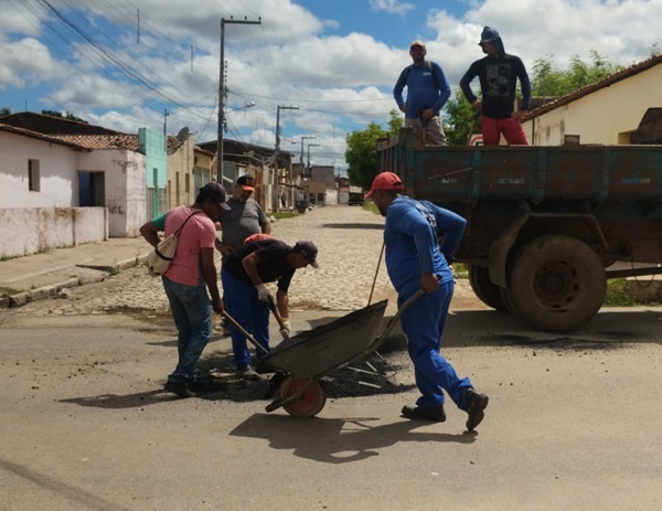 Prefeitura de Sousa intensifica ações da Operação Tapa-buracos por toda a Cidade 