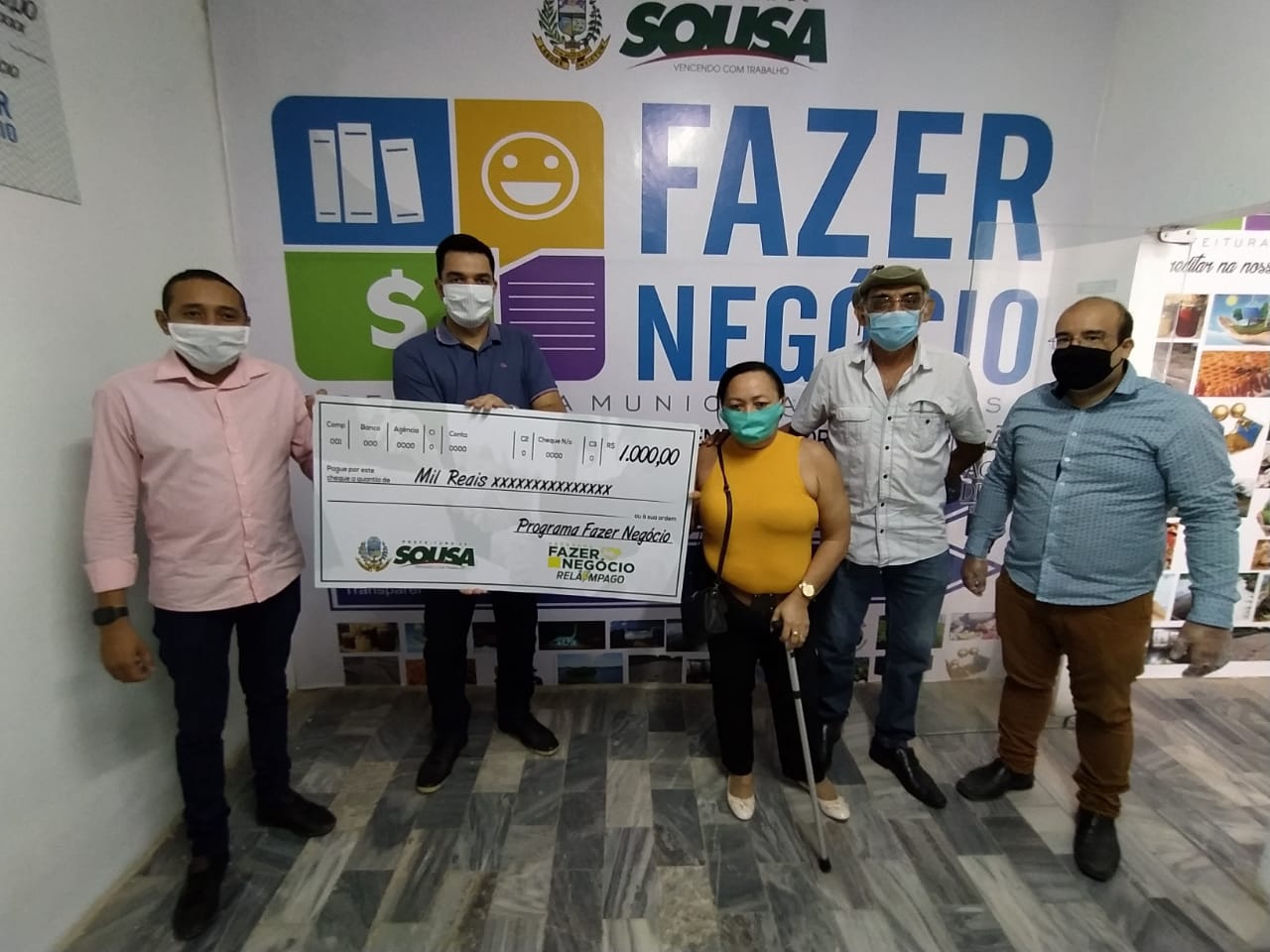 Prefeitura realiza mais uma etapa do Programa Fazer Negócio concedendo empréstimo a empreendedores 