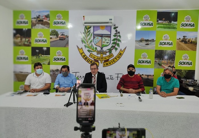 Em coletiva de imprensa, prefeito Fábio Tyrone anuncia ações e inaugurações para o mês de Maio