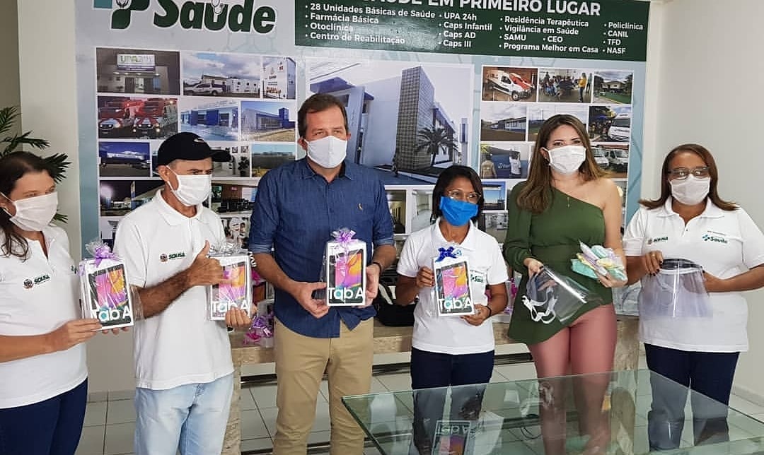 Prefeitura de Sousa entrega 158 tablets aos Agentes Comunitários de Saúde do Município 
